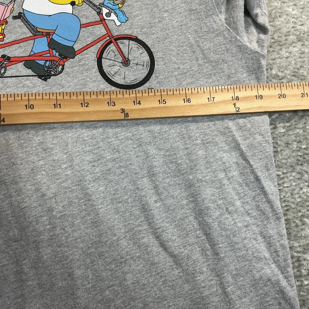 Old Navy Simpsons Family Tandem Bike Graphic T-Shirt Mens‎ Medium Gray Short Sl